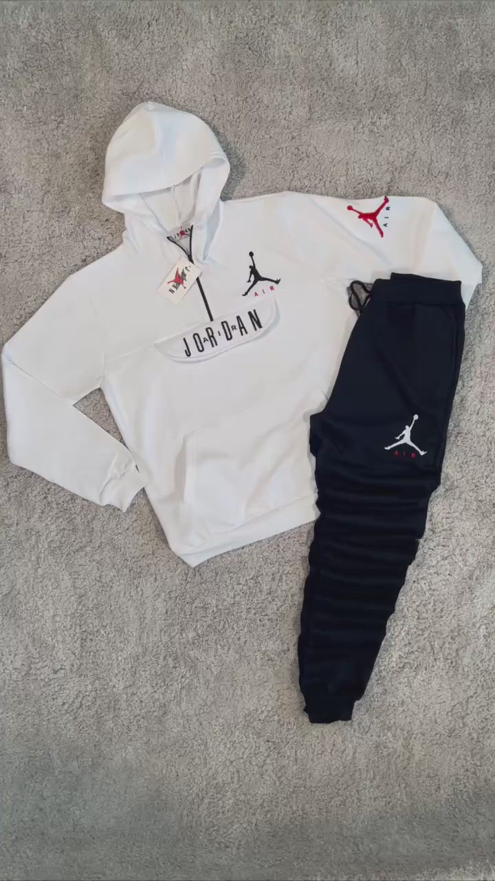 Chandal Jordan blanco y negro