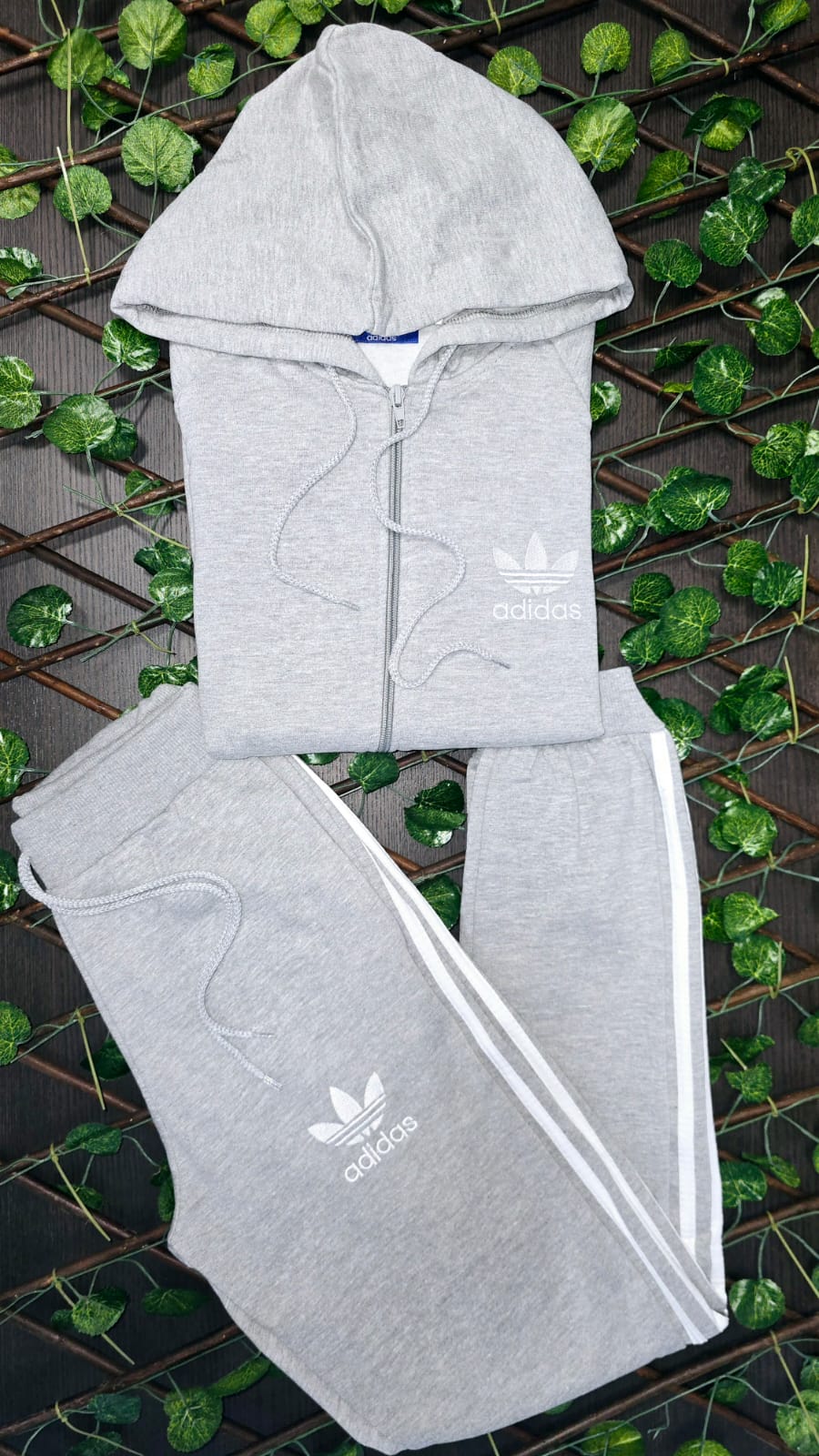 Chandal Adidas Gris