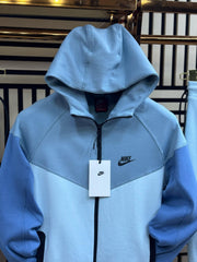 Chandal Nike Tech Fleece Azul Claro