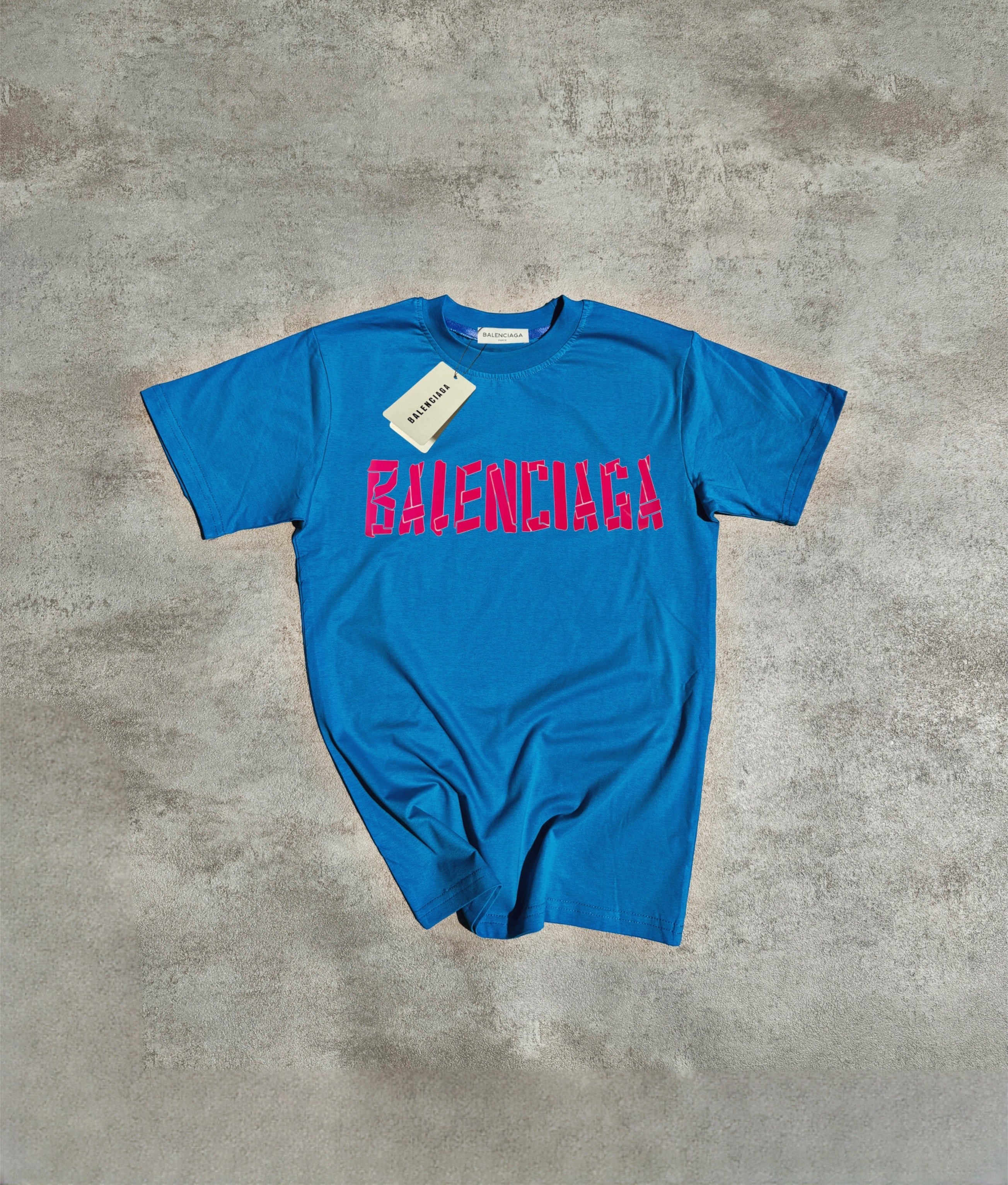 CAMISETA BALENClAGA