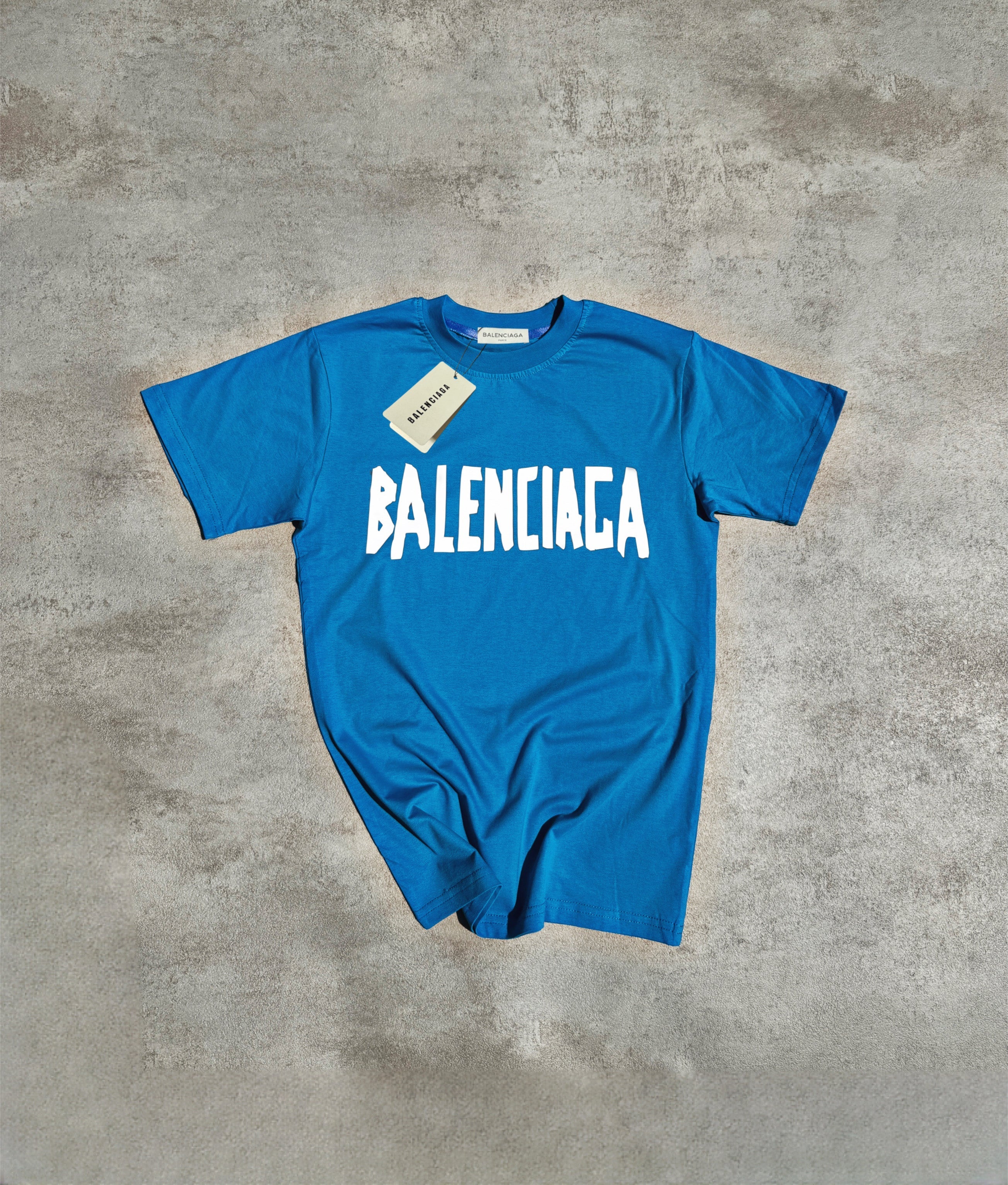CAMISETA BALENClAGA