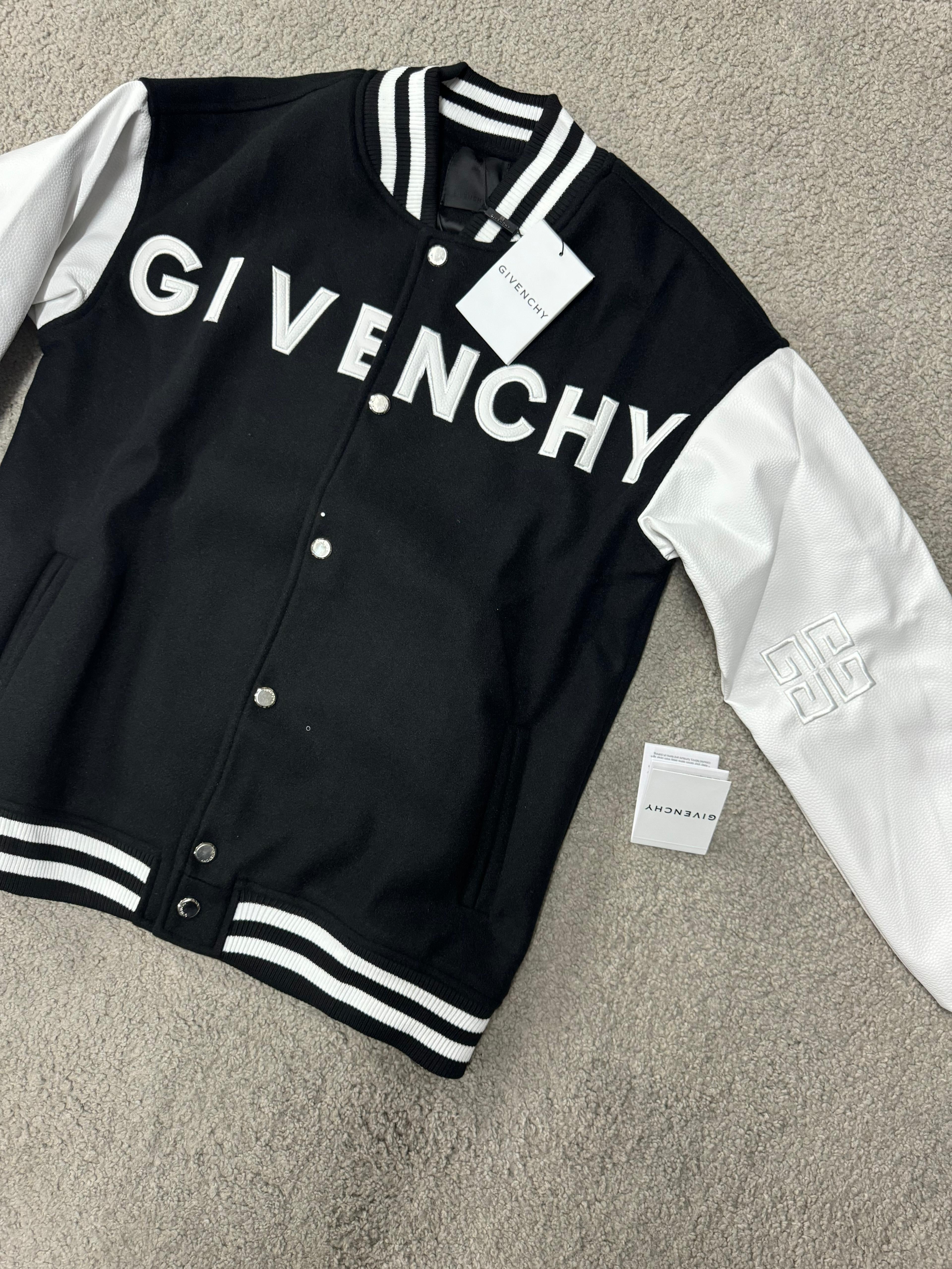 CHAQUETA Givenchy MAX calidad