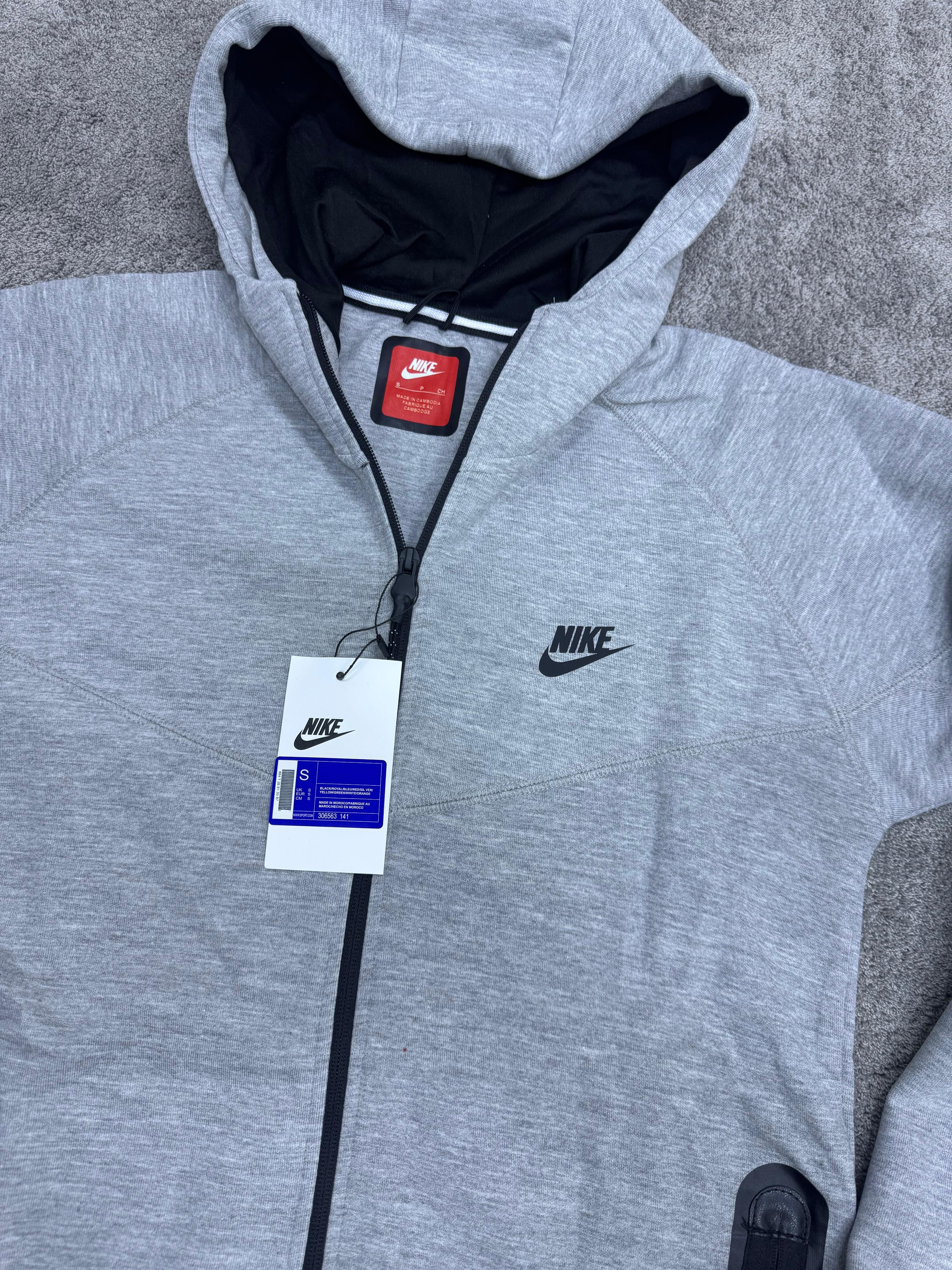 Chandal Nike Tech Fleece Gris