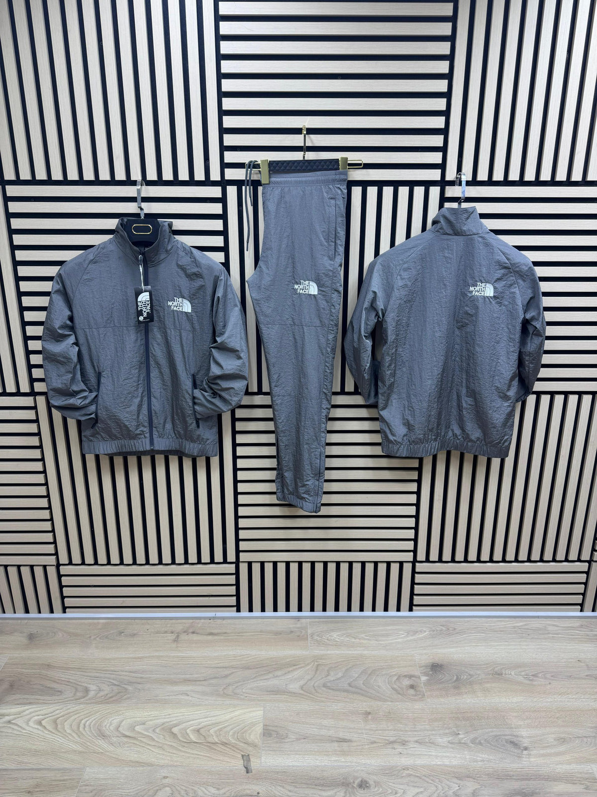 Chandal The North face gris