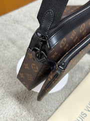 Bolso LOUIS VUITTON Marrón Hombre