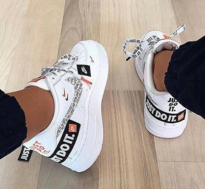 NIKE AIR FORCE 1 JUST DO IT